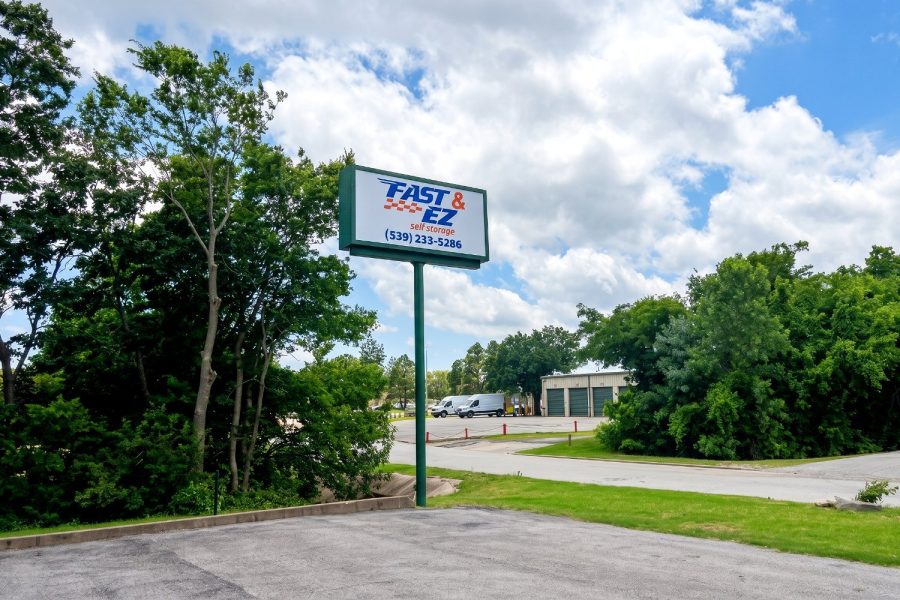 Fast And Easy South Tulsa Sign